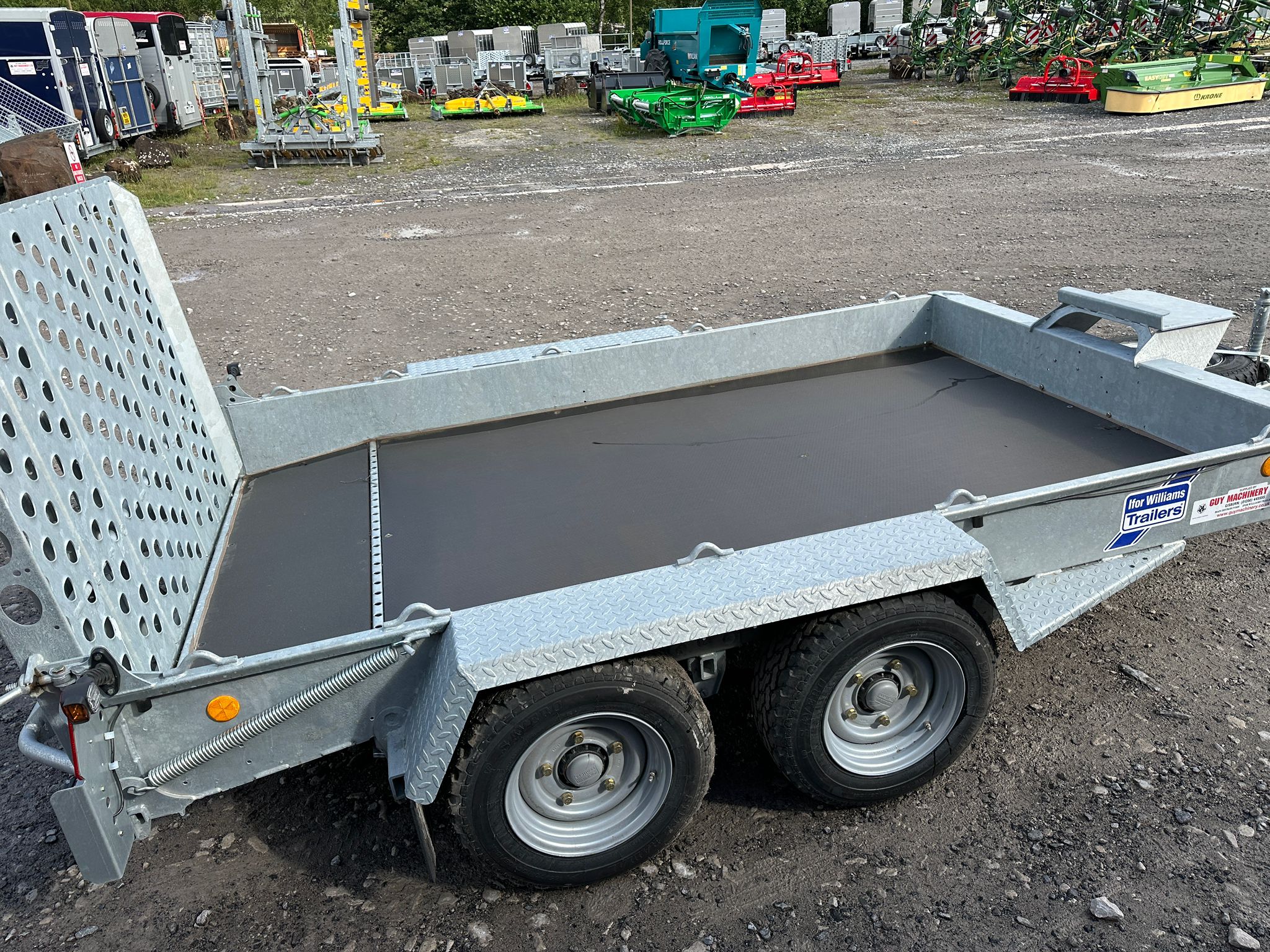 2256 4.jpg